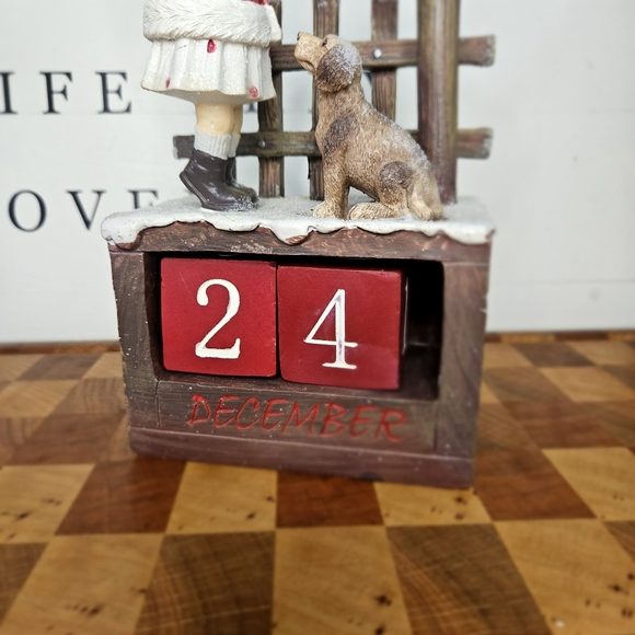 Letter to Santa Girl and her dog Mailbox December Block Calender Decorat… - Picture 3 of 15